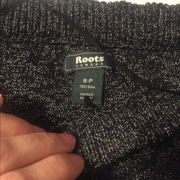 Roots Canada Sweater: Slit Back - Picture 4 of 6